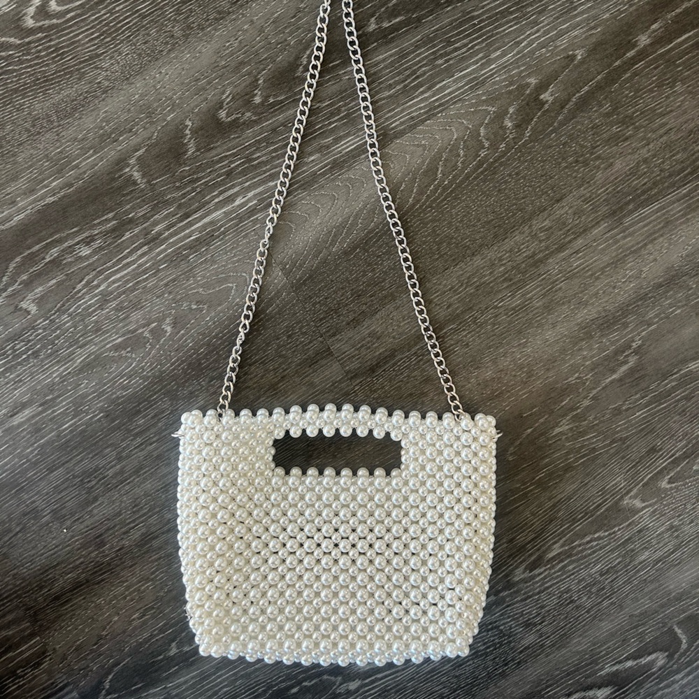 Elegant Pearl Beaded Handbag - Picture 4 of 4